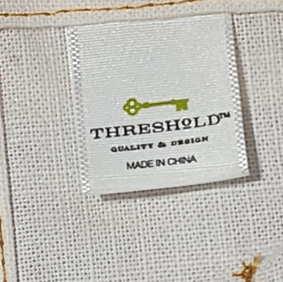 Threshold Christmas Embroidered Winter Scene Cocktail Napkins 5 pc. - Picture 6 of 9